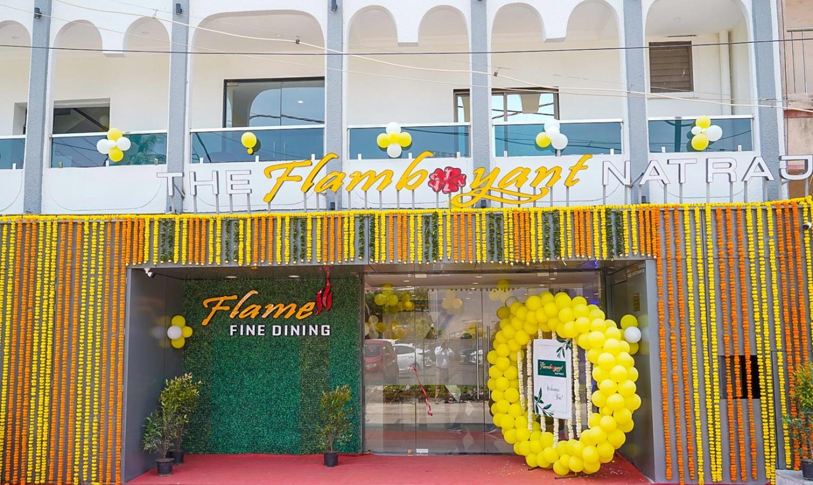 Hotel The Flamboyant Natraj Bharuch Exterior foto